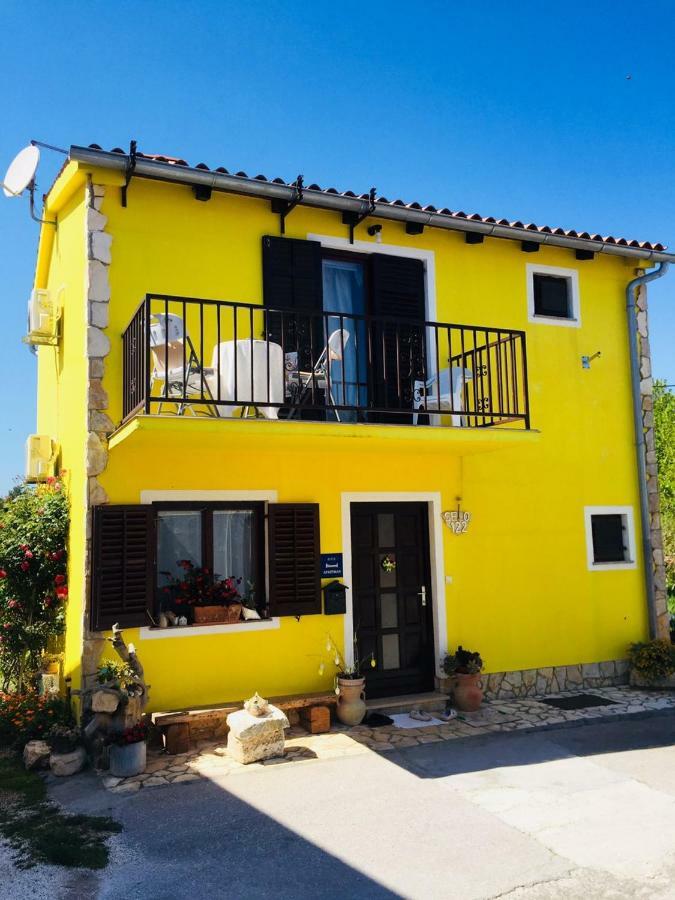 Apartment Josipa Premantura Exterior photo